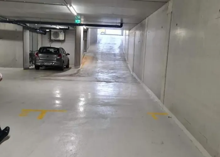 דירה With Parking, Beautiful Surroundings וינה